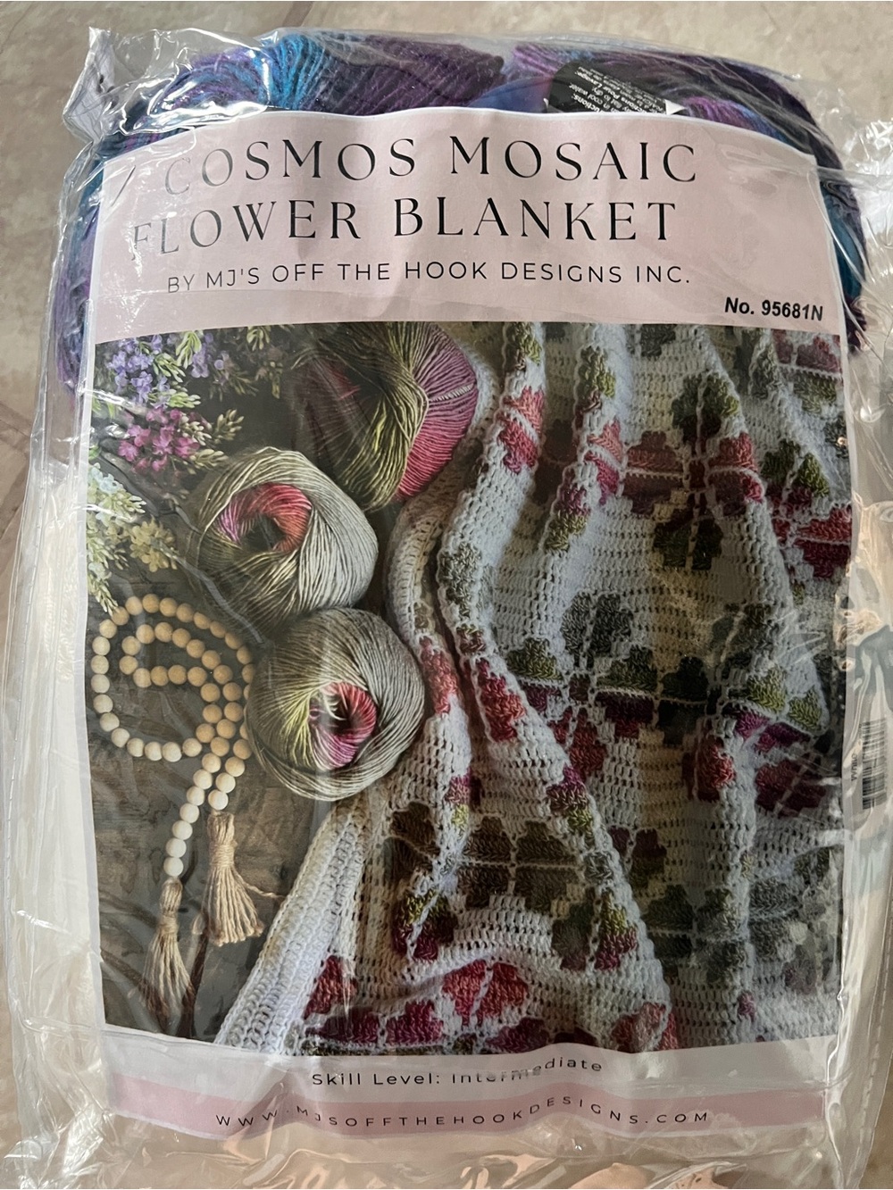 MJ Off the Hook Crochet Kit Cosmos Mosaic Flower Blanket White Purple New